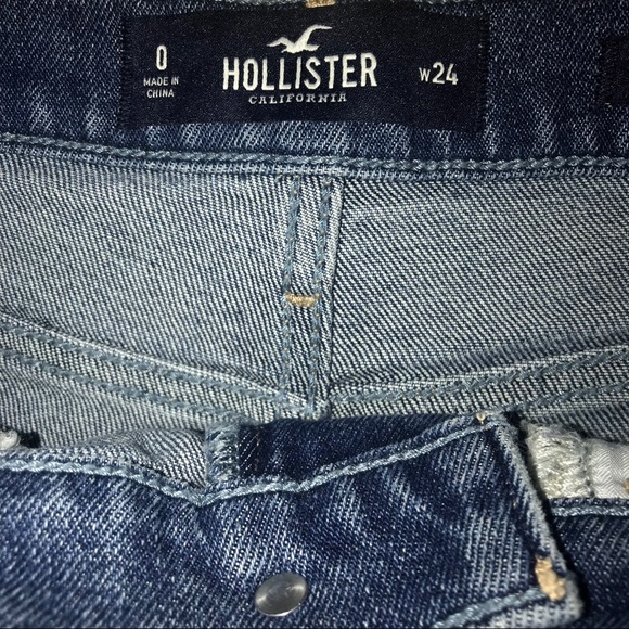 NWOT Hollister Ultra High Rise Short - Picture 4 of 5
